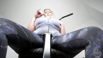 SashaCurves - The Giantess Gym